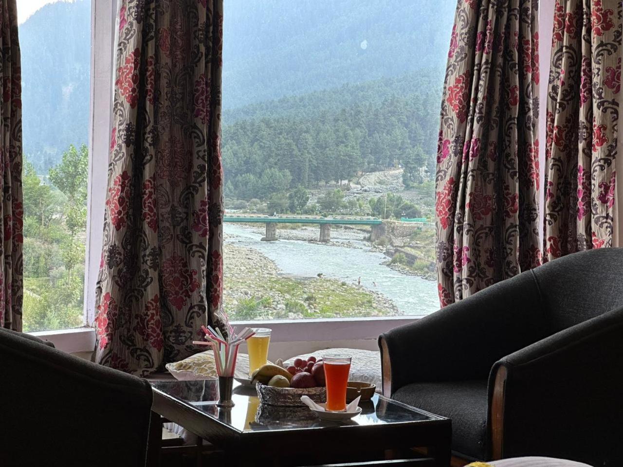 The Quiet Resort Pahalgam Exterior photo