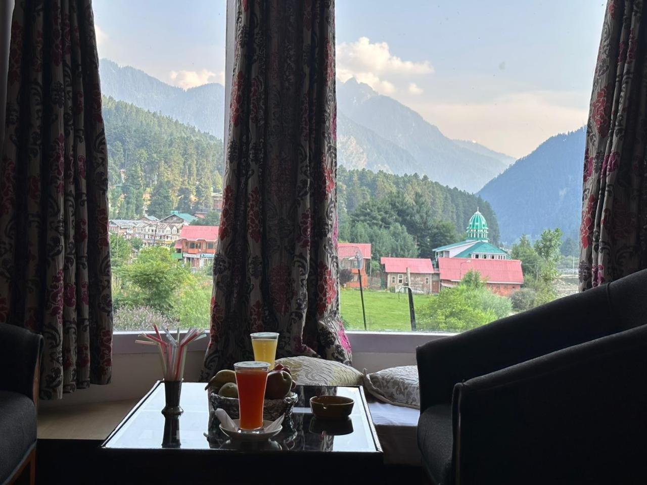 The Quiet Resort Pahalgam Exterior photo